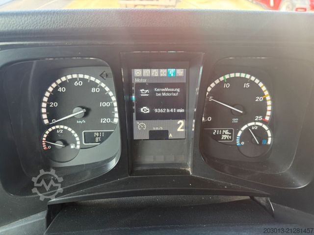 Three-sided tipper truck MERCEDES-BENZ Arocs 4145 8X6 Kipper Schwarzmüller