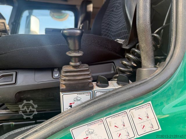 Three-sided tipper truck MERCEDES-BENZ Arocs 4145 8X6 Kipper Schwarzmüller