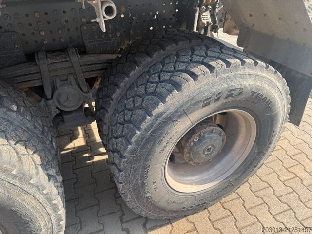 Three-sided tipper truck MERCEDES-BENZ Arocs 4145 8X6 Kipper Schwarzmüller