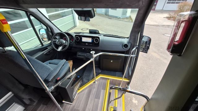 Minibus MERCEDES-BENZ Sprinter 517 Heckniederflur Vorlauffahrzeug