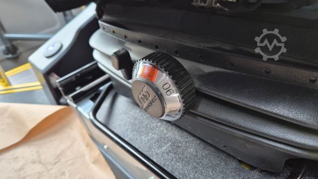 Minibus MERCEDES-BENZ Sprinter 517 Heckniederflur Vorlauffahrzeug