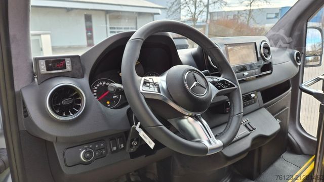 Minibus MERCEDES-BENZ Sprinter 517 Heckniederflur Vorlauffahrzeug