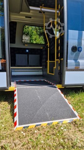 Minibus MERCEDES-BENZ Sprinter 517 Heckniederflur Vorlauffahrzeug