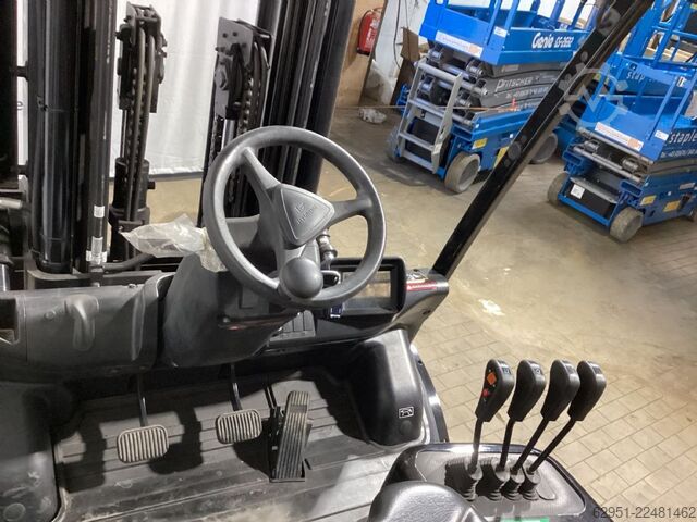Diesel Forklift Hyundai 35D-9VB