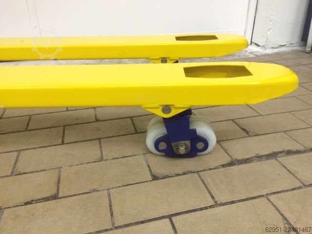 Hand Pallet Truck Stöcklin SHR 2000