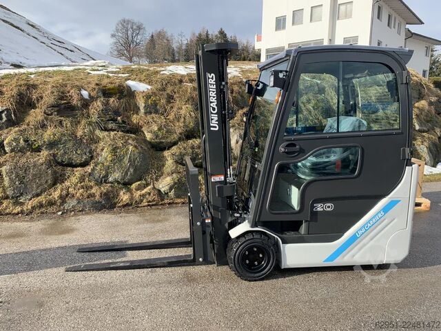 Electric 3-wheel forklift UniCarriers TX3-20L