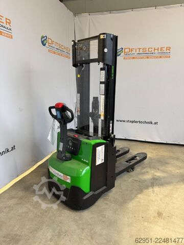 High Lift stacker Cesab S212L