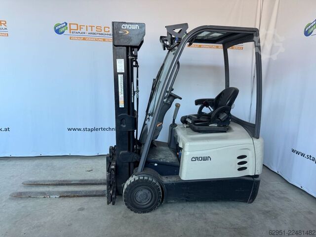 Electric 3-wheel forklift Crown SCT6020-1.3