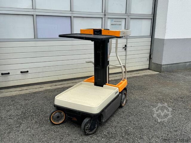 Medium Lift Order Picker Crown Wave