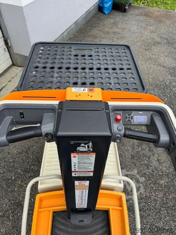 Medium Lift Order Picker Crown Wave