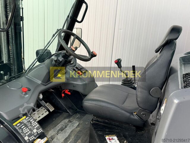 Geländestapler Manitou MC 25-4