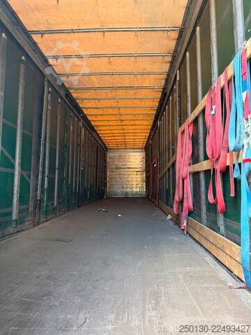 Auflieger mit Pritsche & Plane SCHMITZ CARGOBULL SCB*S3T MegaTrailer Curtainsider Edscha
