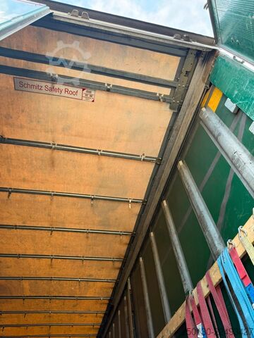 Auflieger mit Pritsche & Plane SCHMITZ CARGOBULL SCB*S3T MegaTrailer Curtainsider Edscha