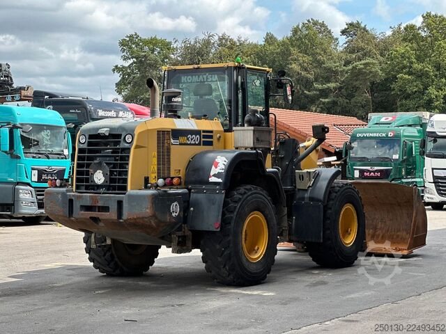Radlader KOMATSU WA 320-7 inkl. Schaufel & Gabel
