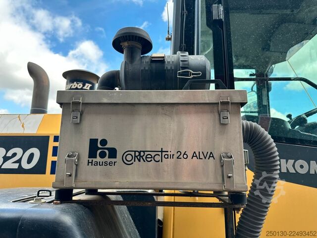 Radlader KOMATSU WA 320-7 inkl. Schaufel & Gabel