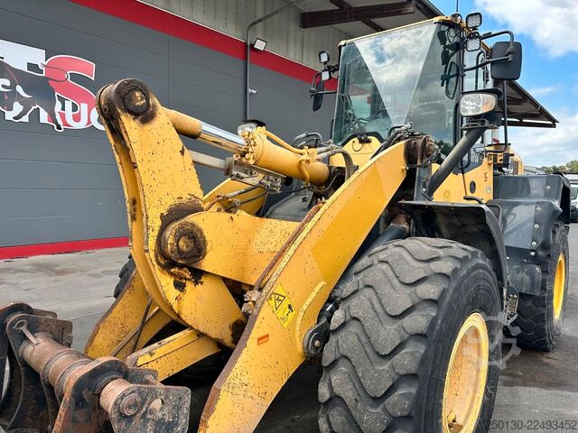 Radlader KOMATSU WA 320-7 inkl. Schaufel & Gabel