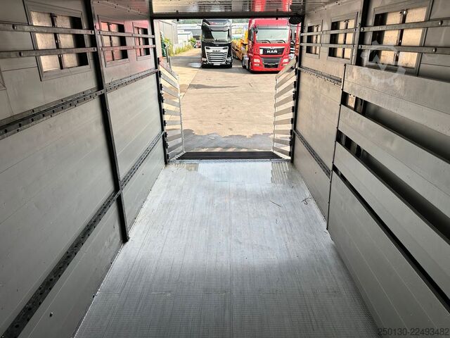 PKW-Anhänger BLOMERT V35  Tandem Viehtransport Anhänger  ALU