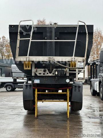 Tipper semitrailer LANGENDORF SKS-HS 24/30 Kippmulde 25m³ / Stahl/ Liftachse/