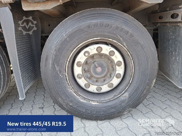 Open semitrailer with tarp Kögel Curtainsider Mega