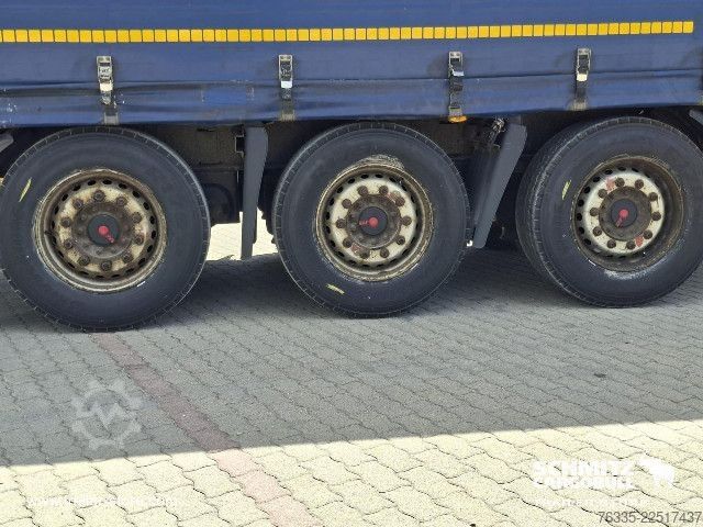 Open semitrailer with tarp Kögel Curtainsider Mega