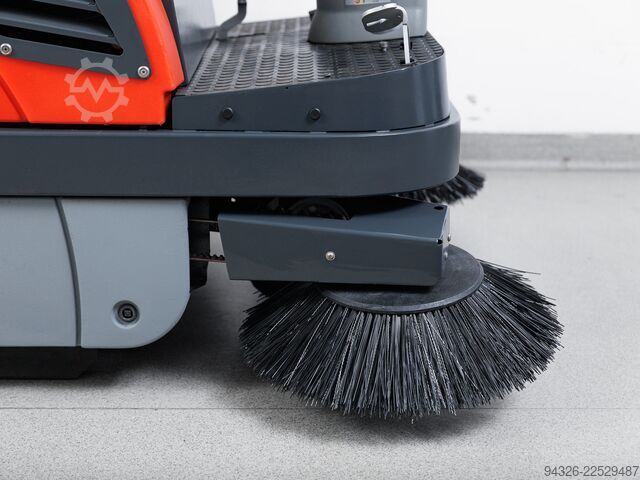 Hako Jonas 980 V Sweeper Benzin Hako Jonas 980 V Benzin - 425h - 7200m²/h