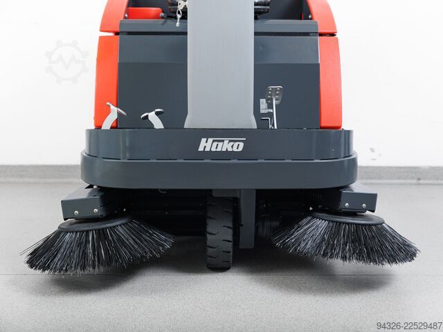 Hako Jonas 980 V Sweeper Benzin Hako Jonas 980 V Benzin - 425h - 7200m²/h