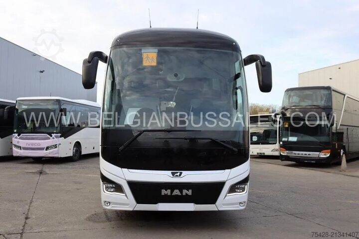 Motor coach MAN Lion's Coach L R10 / 13.1m / USB / Full option