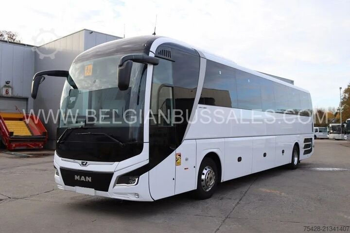 Motor coach MAN Lion's Coach L R10 / 13.1m / USB / Full option