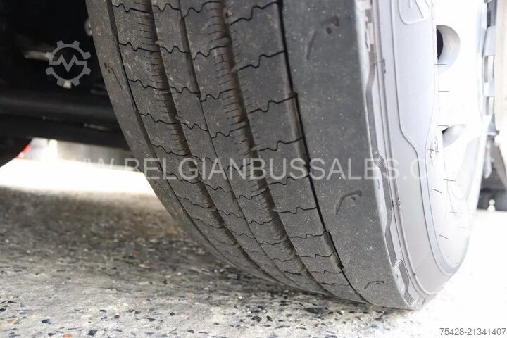 Motor coach MAN Lion's Coach L R10 / 13.1m / USB / Full option