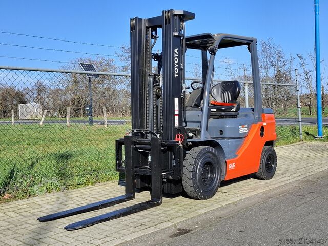 Diesel-Gabelstapler Toyota Tonero 52-8 FDF 25 | 2023