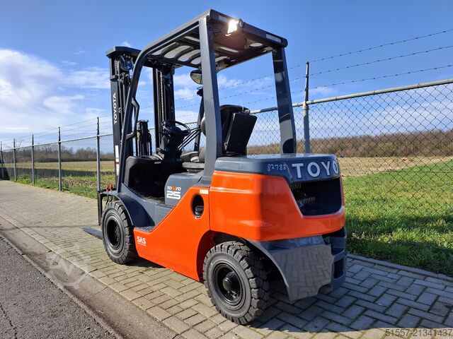 Diesel-Gabelstapler Toyota Tonero 52-8 FDF 25 | 2023