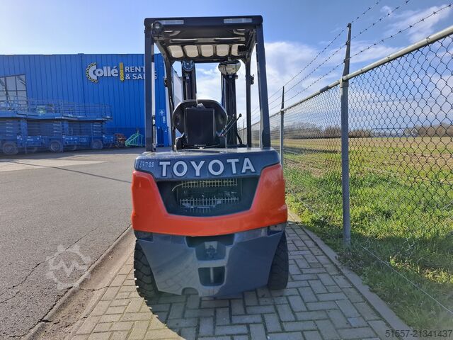 Diesel-Gabelstapler Toyota Tonero 52-8 FDF 25 | 2023