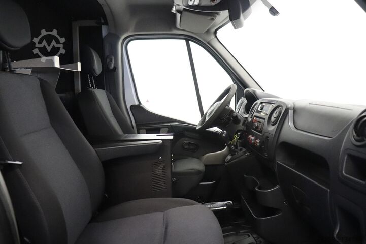 Delivery van Renault Master 2.3 dCi 130PK L2H2 - EURO 6 - Airco - Na...