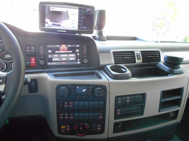 Garbage truck MAN TGS 26.330 6x2-2 BL / Faun Variopress