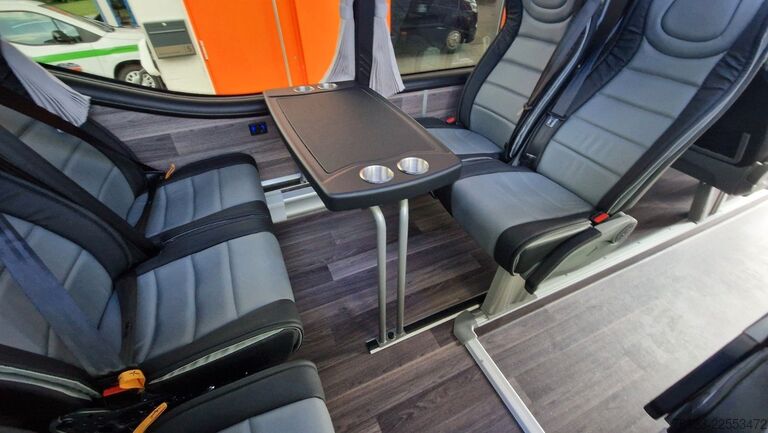 Minibus MERCEDES-BENZ 519 Sunset S 4 Ferqui Chasis 907 Vorlauffahrzeug