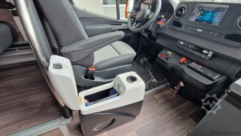 Minibus MERCEDES-BENZ 519 Sunset S 4 Ferqui Chasis 907 Vorlauffahrzeug