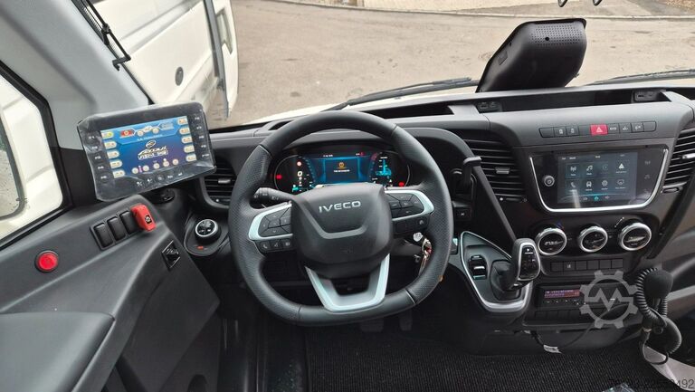Minibus IVECO Daily 70 Ferqui Sunrise 34 Plätze COC