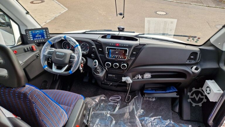 Minibus IVECO Daily 70 Ferqui Sunrise 34 Plätze COC
