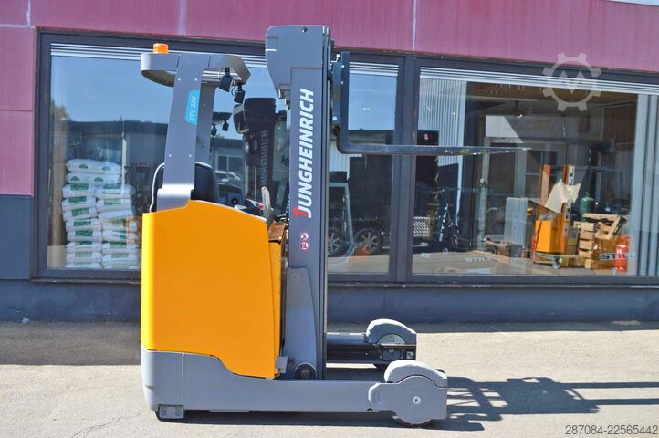 Schubmaststapler Jungheinrich ETV 320