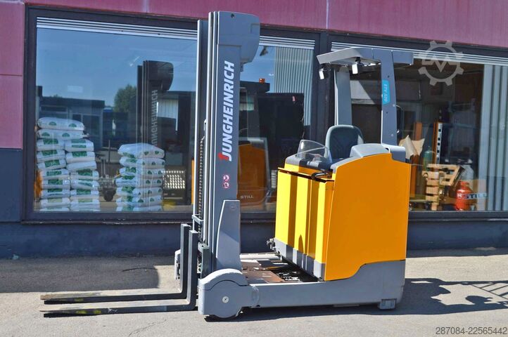 Schubmaststapler Jungheinrich ETV 320