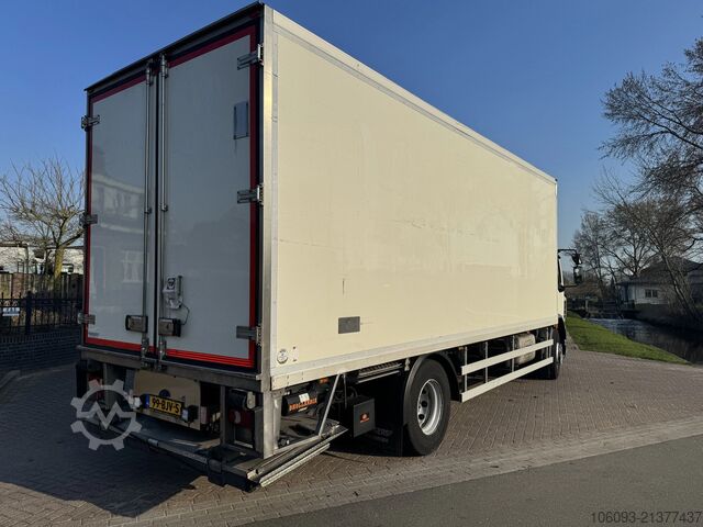Refrigerated/frozen transport DAF LF 230 Koelwagen 9120 kg laadvermogen