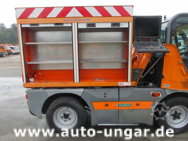 Special purpose municipal vehicle Ausa M200H 4x2x4 Baujahr 2015 Tyrolit Bohrer