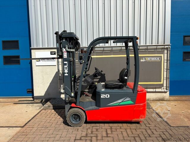 VS-22997 Elektrischer Dreifachmast-Gabelstapler Heli 2 Tonnen HELI CPD20SO