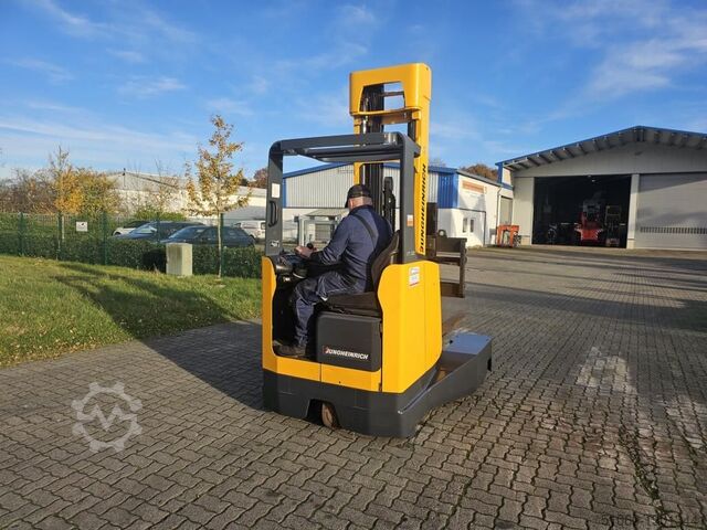 Vierwege Schubmaststapler Jungheinrich ETVQ20