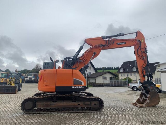 EXCAVATOR DOOSAN DX235LCR-5