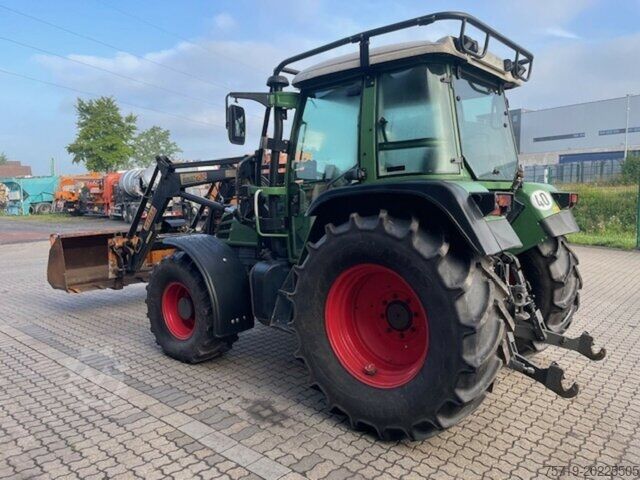 Tractor Fendt 309 mit Frontlader