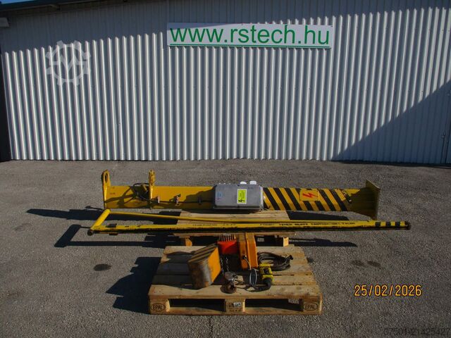 Pillar jib crane, slewing crane, rotary crane BALCANCAR Hallenkran 250 kg  (3438)