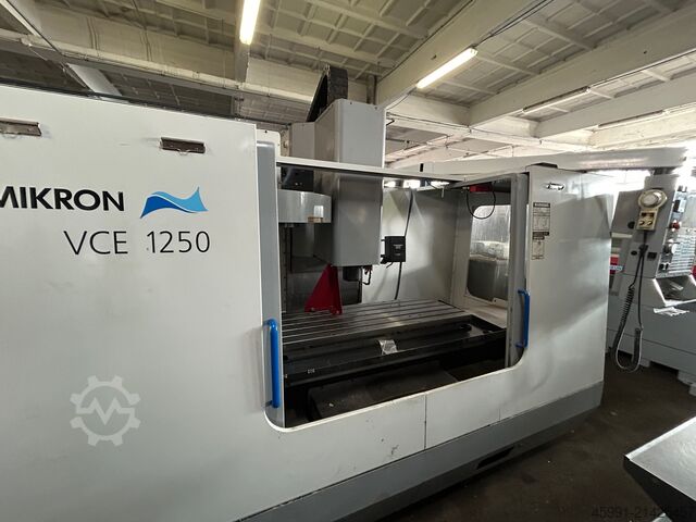 Vertical machining center HAAS VCE 1250