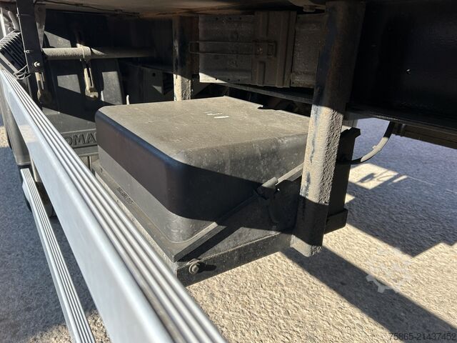 Refrigerated/freezer transport Krone SOR Iberica SOR-S3E / Carrier Vector 1550 / Fri...