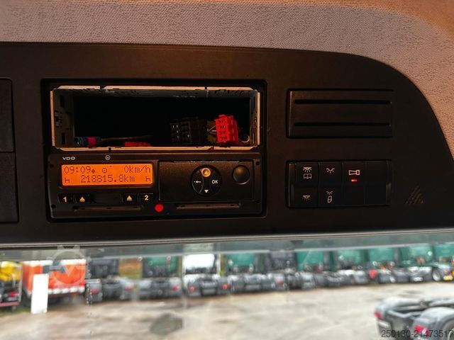 Viehtransporter LKW MERCEDES-BENZ Antos 1833L 1.Stock Finkl Viehwagen Klima 34m³